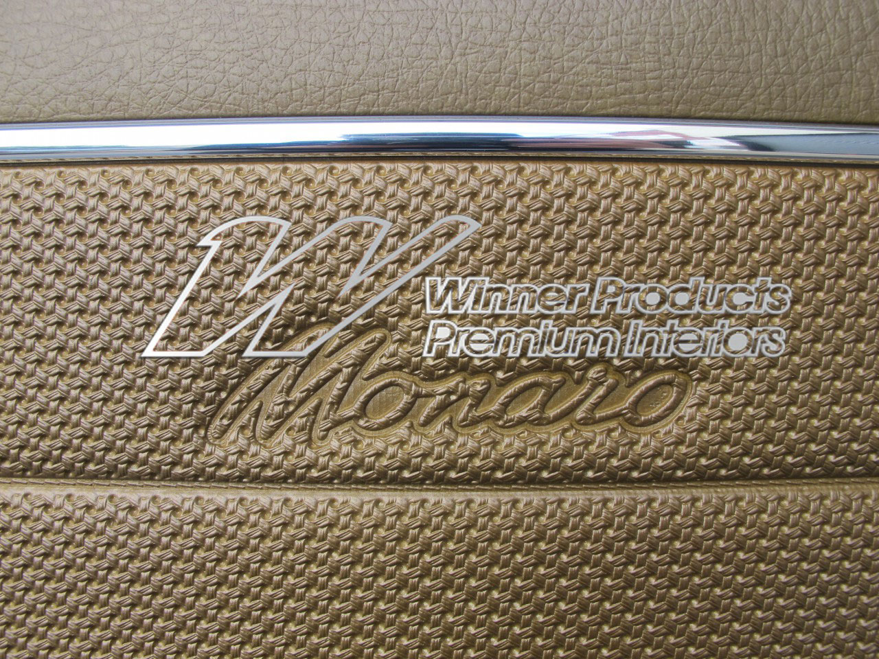 Holden Monaro HT Monaro GTS Coupe 11Y Antique Gold & Houndstooth Door Trims (Image 3 of 4)