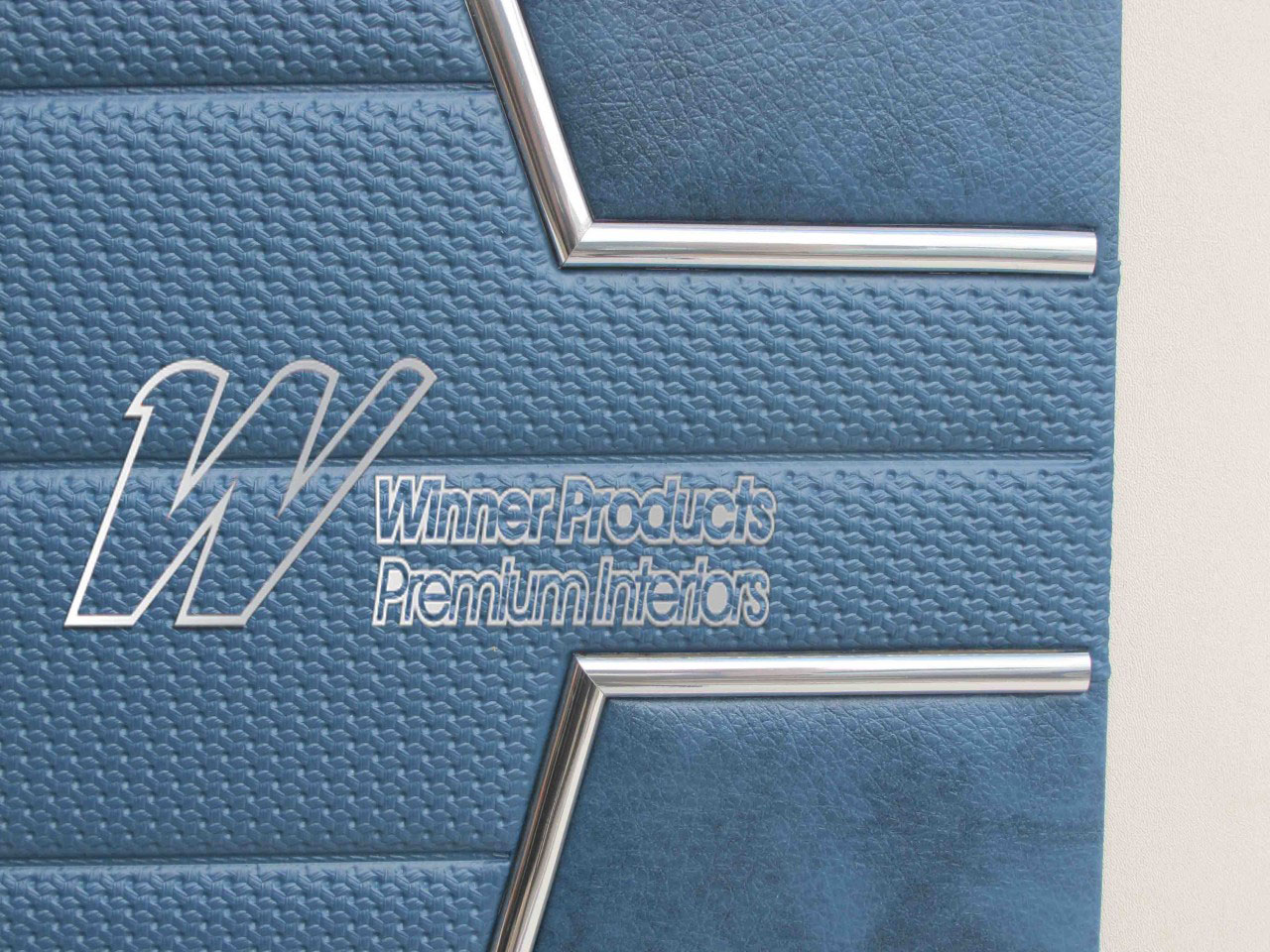 Holden Monaro HT Monaro GTS Coupe 14Y Twilight Blue & Houndstooth Door Trims (Image 4 of 5)