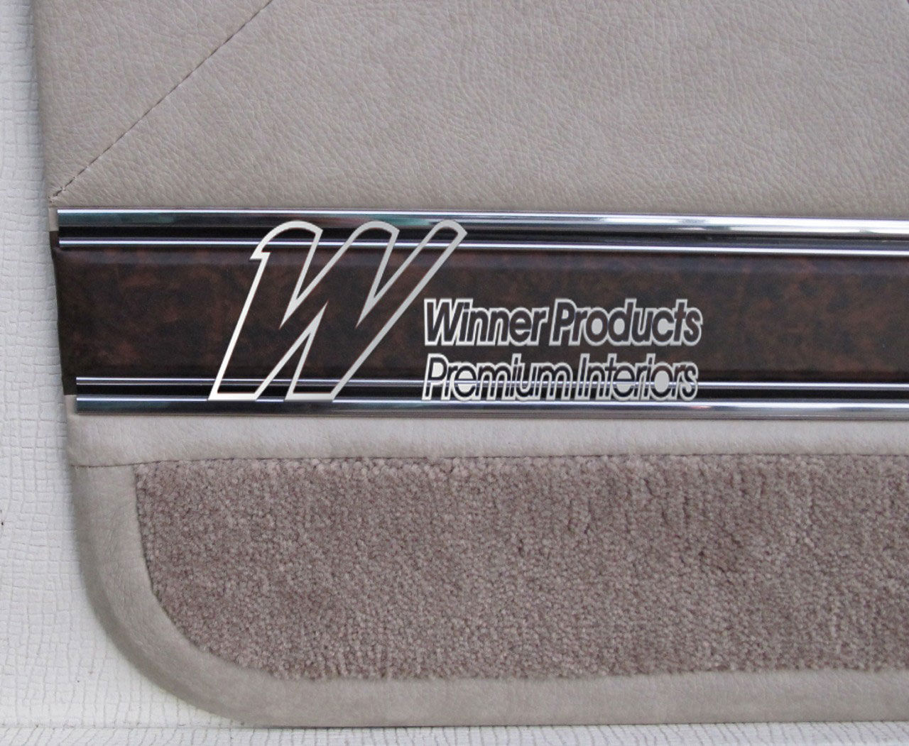 Holden Brougham HG Brougham Sedan 18N Sandalwood Door Trims (Image 6 of 8)