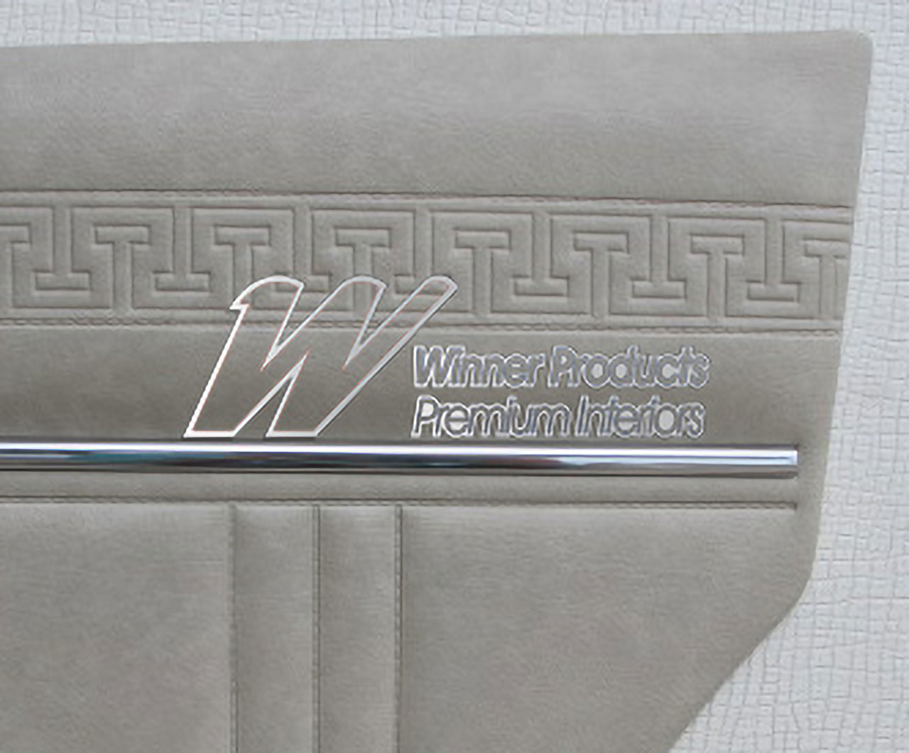 Holden Kingswood HG Kingswood Sedan 18E Sandalwood Door Trims (Image 4 of 13)