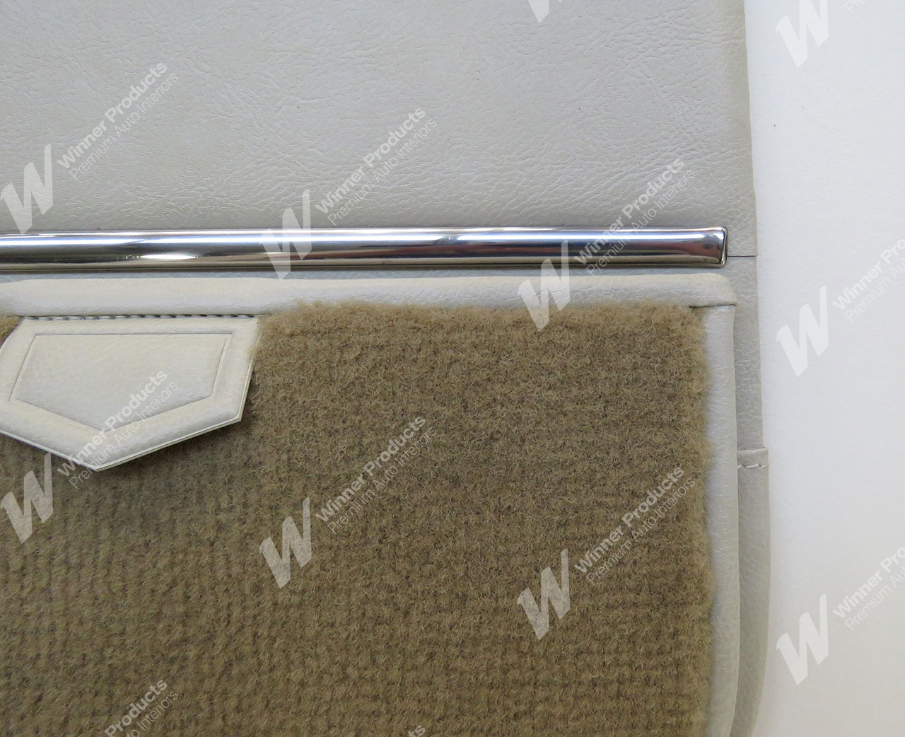 Holden Brougham HK Brougham Sedan 18M Blonde Ivory & Brocade Door Trims (Image 5 of 5)