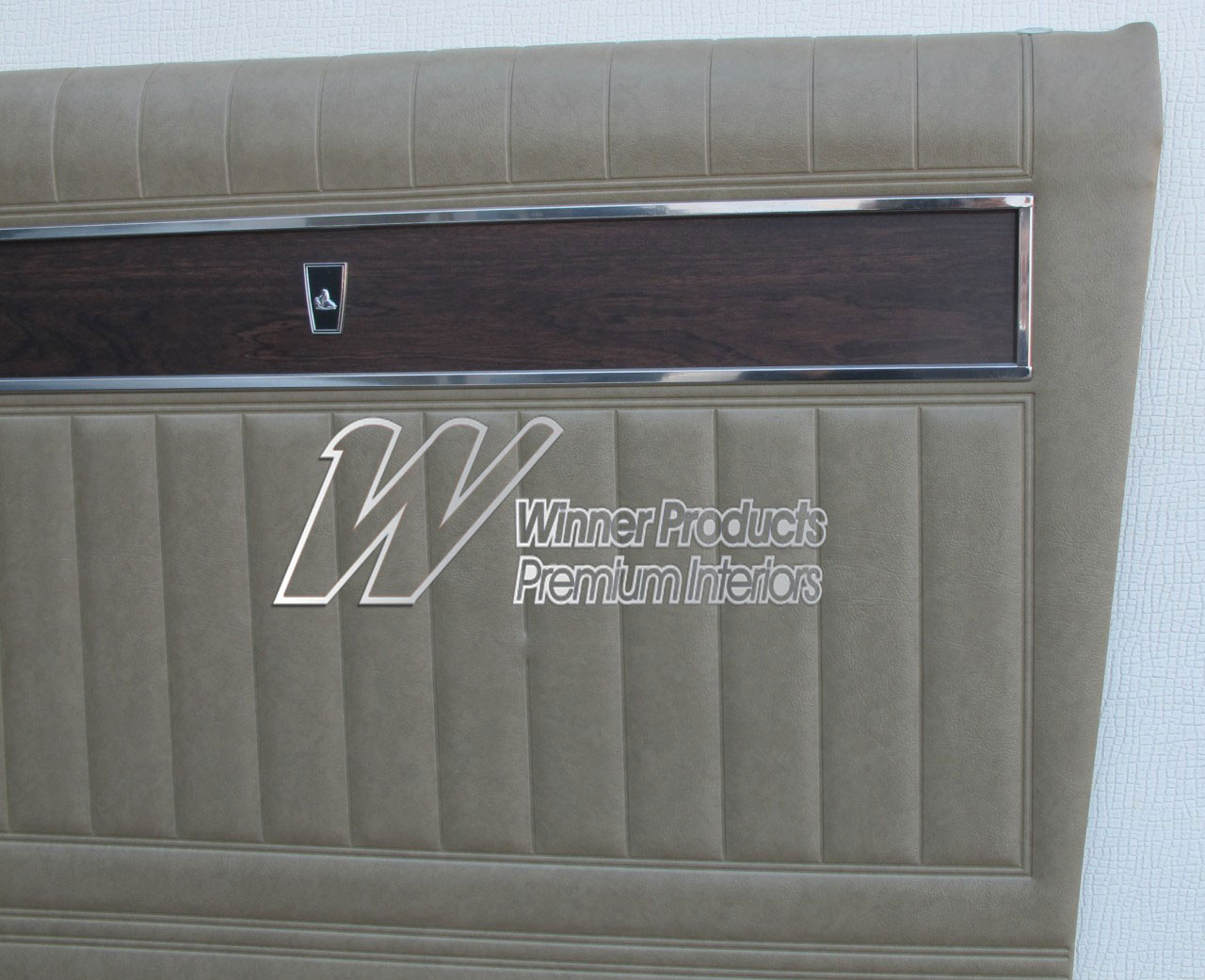 Holden Premier HK Premier Sedan 18R Buckskin Beige Door Trims (Image 3 of 14)