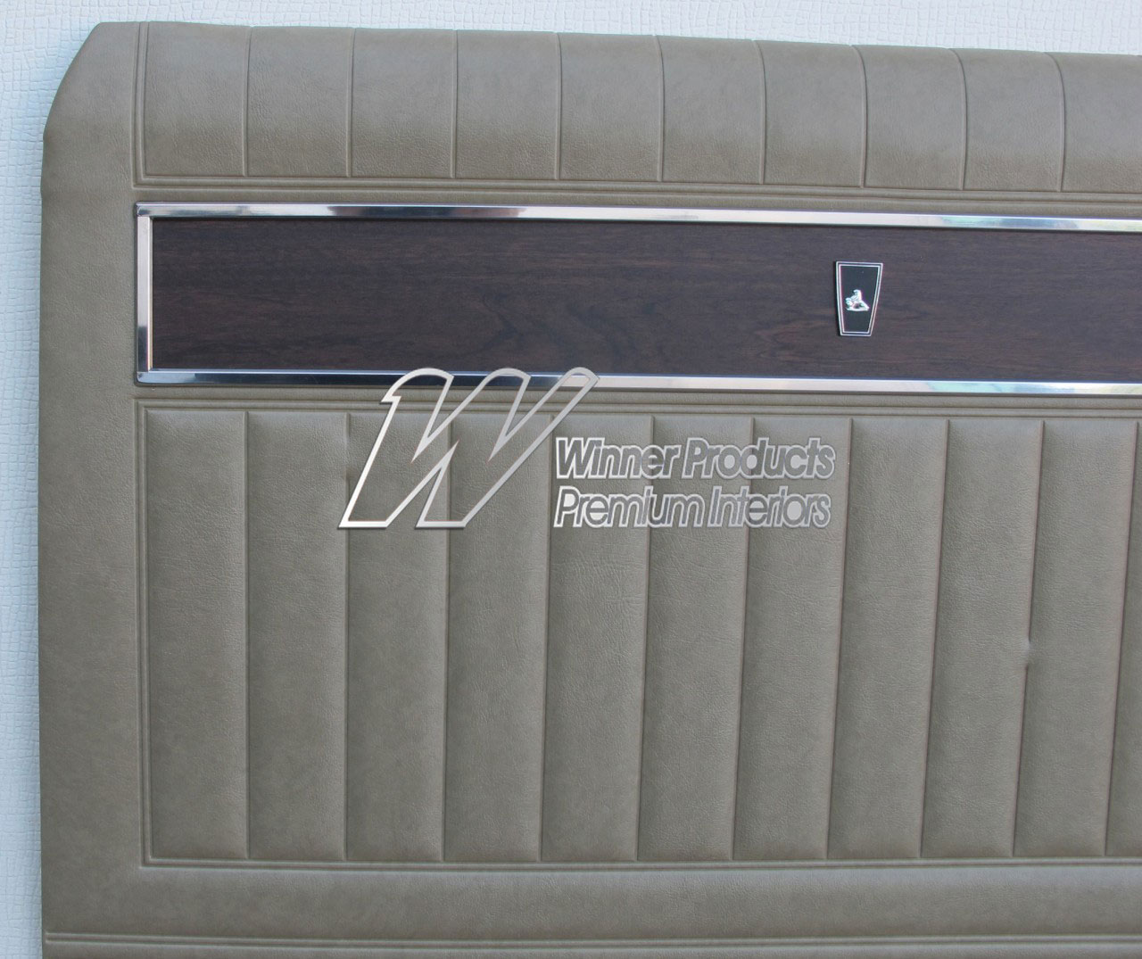 Holden Premier HK Premier Wagon 18R Buckskin Beige Door Trims (Image 7 of 14)