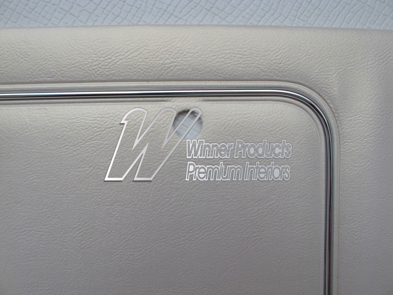 Holden Monaro HK Monaro GTS Coupe 18Y Parchment & Black Door Trims (Image 6 of 18)