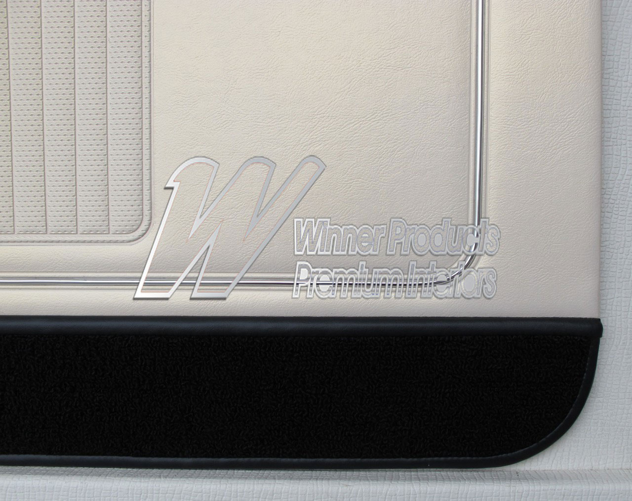 Holden Monaro HK Monaro GTS Coupe 18Y Parchment & Black Door Trims (Image 15 of 18)