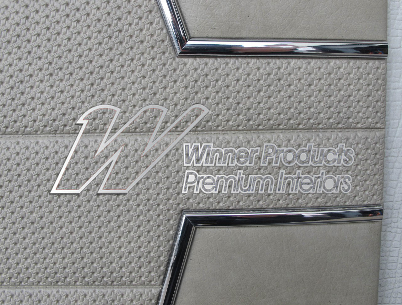 Holden Monaro HT Monaro GTS Coupe 18X Sandalwood & Black Door Trims (Image 14 of 14)