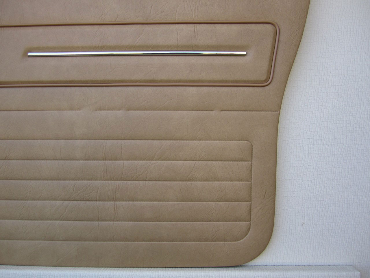 Holden Sandman HZ Sandman Panel Van 63V Buckskin Door Trims (Image 9 of 18)