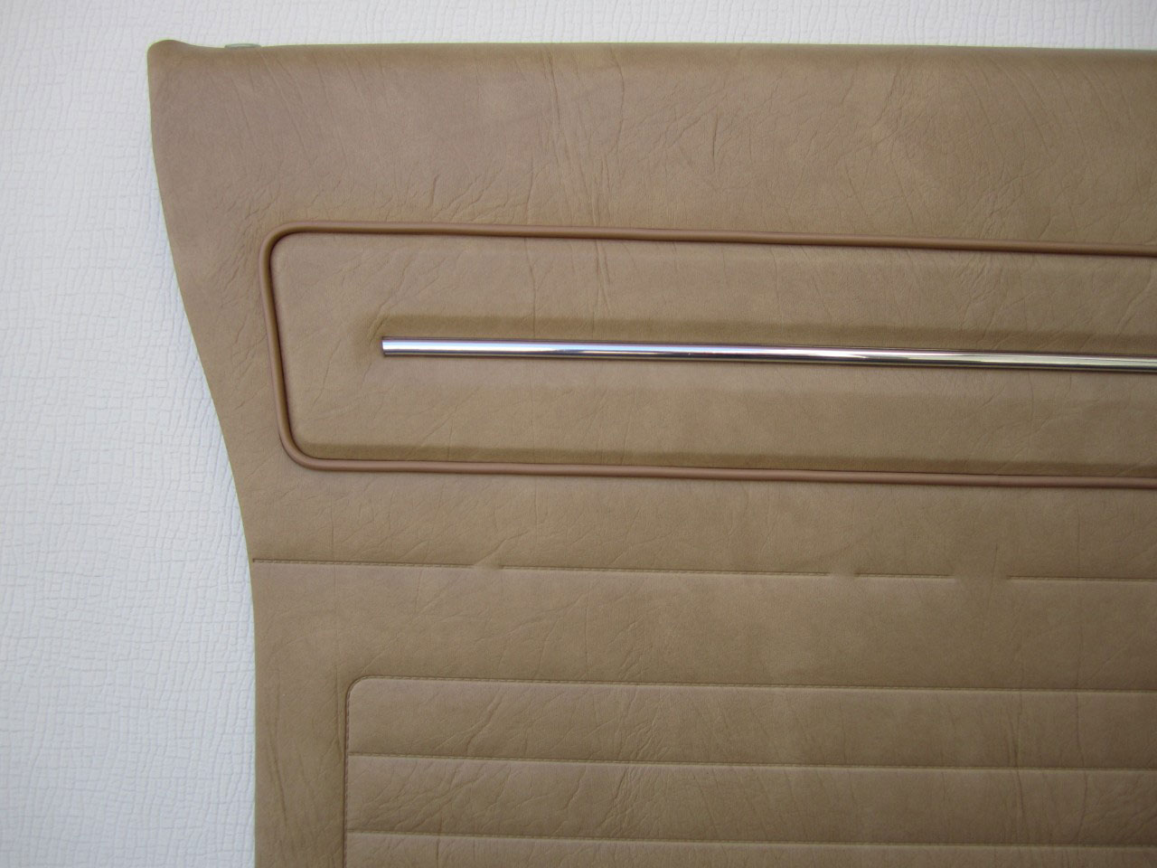Holden Sandman HZ Sandman Panel Van 63V Buckskin Door Trims (Image 13 of 18)