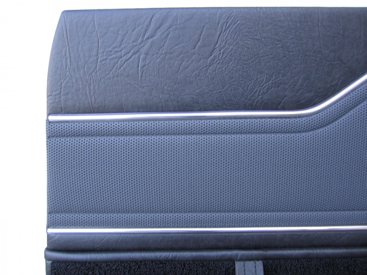 Holden Torana LX Torana SS Hatch 18V Slate Black Door Trims (Image 7 of 12)