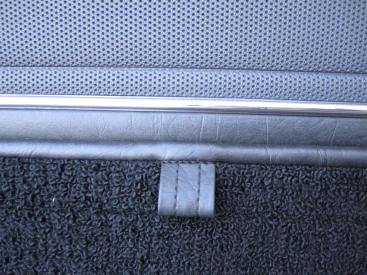 Holden Torana LX Torana SS Hatch 18V Slate Black Door Trims (Image 10 of 12)