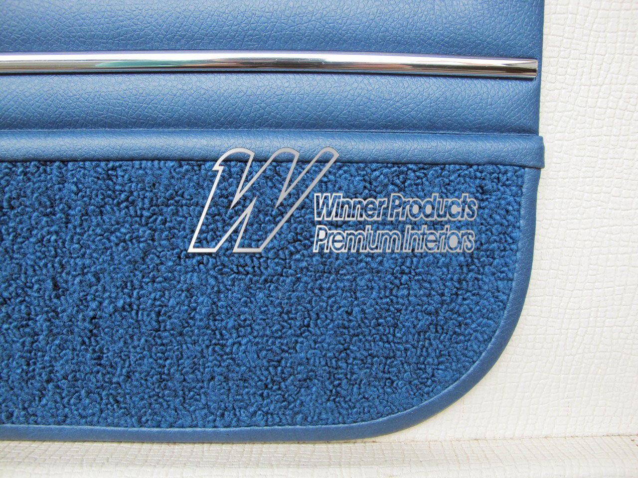 Holden Premier HG Premier Wagon 14R Twilight Blue Door Trims (Image 3 of 3)