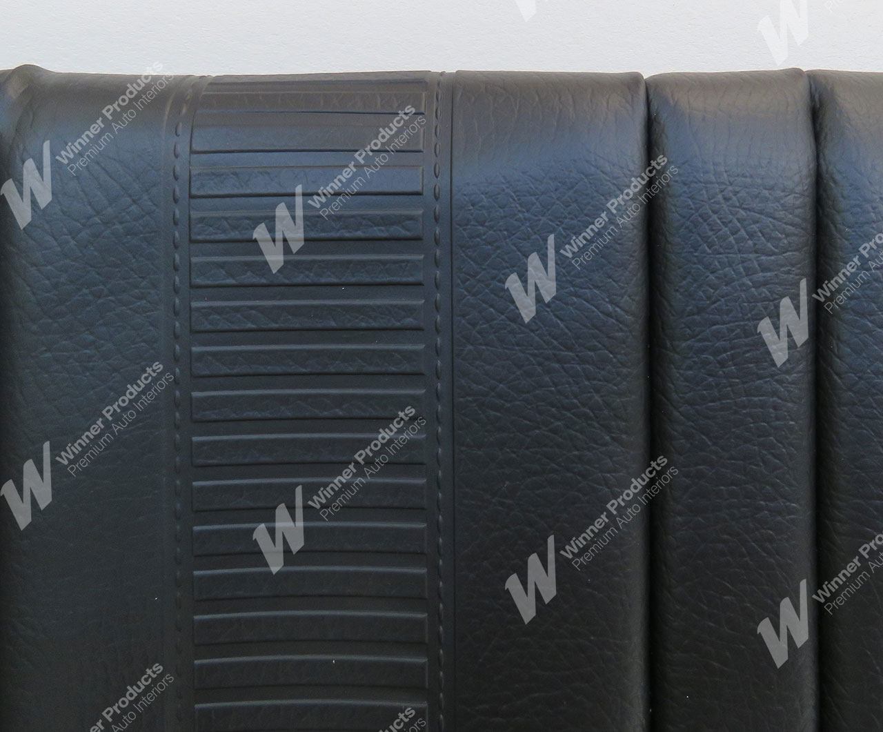 Valiant Regal VG Valiant Regal Hardtop X1 Black Seat Covers (Image 5 of 5)