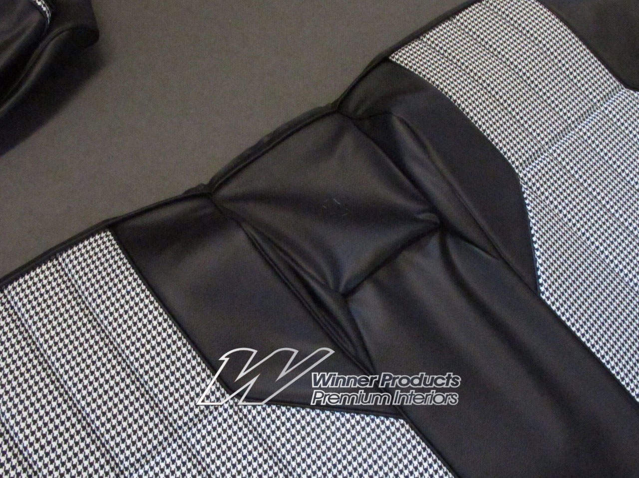 Holden Monaro HT Monaro GTS Coupe 10Y Black & Houndstooth Seat Covers (Image 5 of 6)