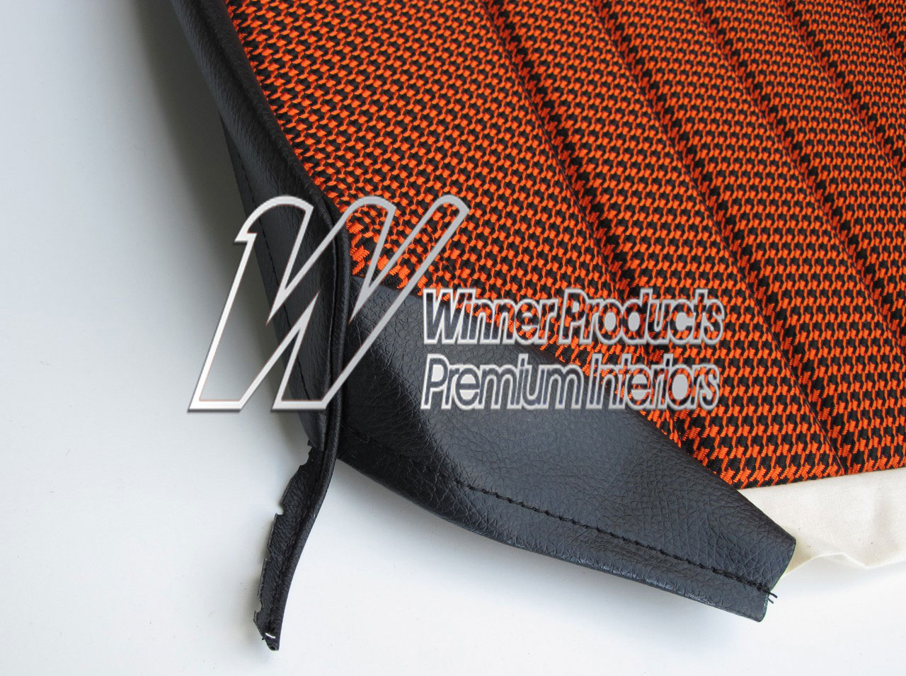 Holden Monaro HT Monaro GTS Coupe 10Z Black & Houndstooth Seat Covers (Image 2 of 12)