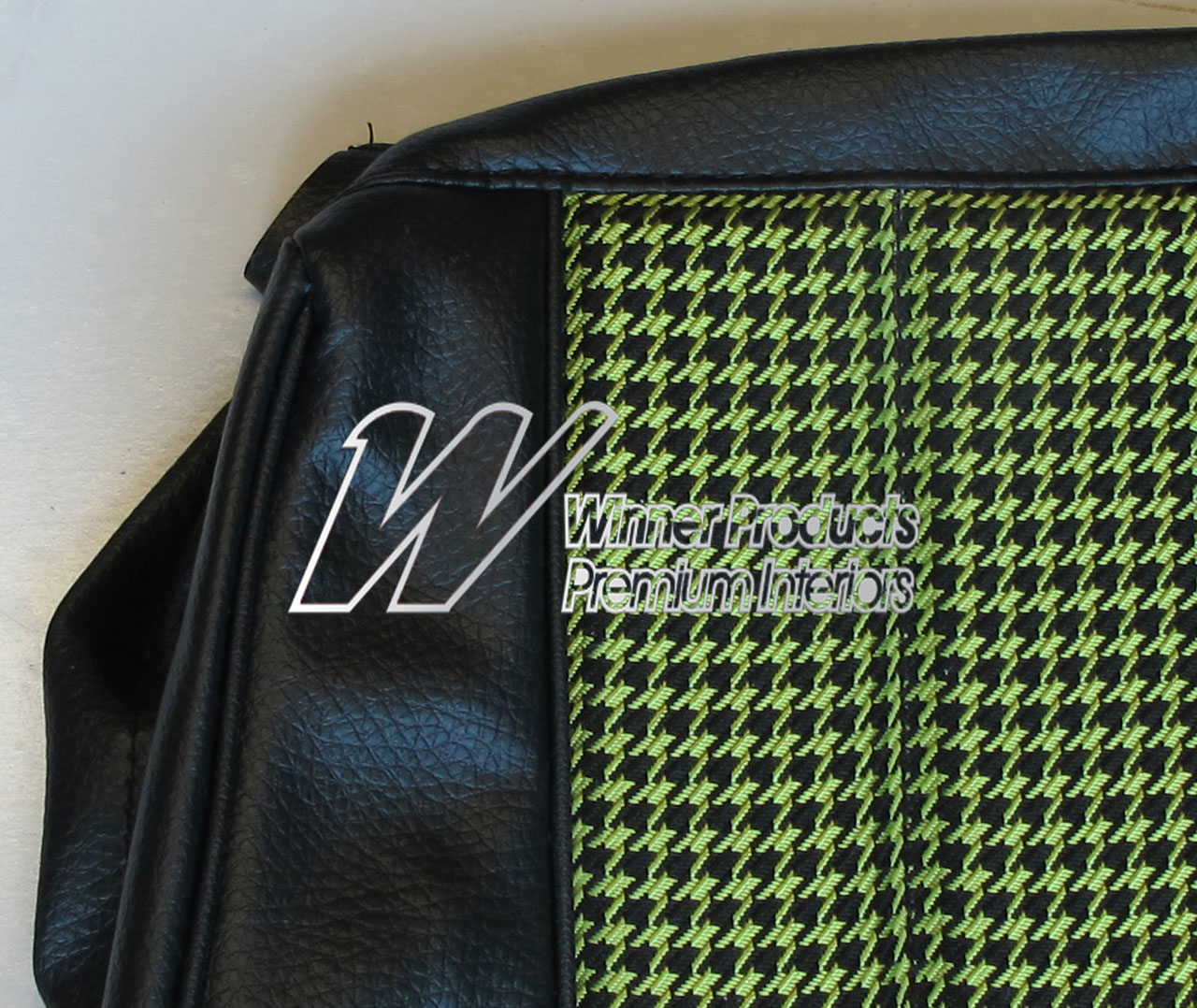 Holden Torana LJ Torana XU1 Coupe 40Z Black & Houndstooth Seat Covers (Image 4 of 7)