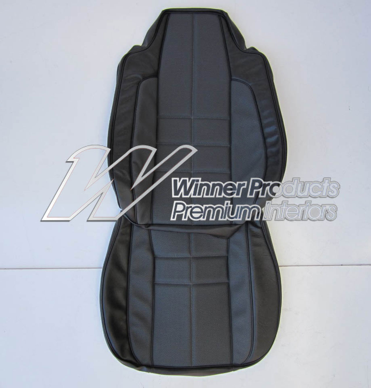 Holden Torana LX Torana SS Hatch 18V Slate Black & Printed Stripe Seat Covers (Image 13 of 14)