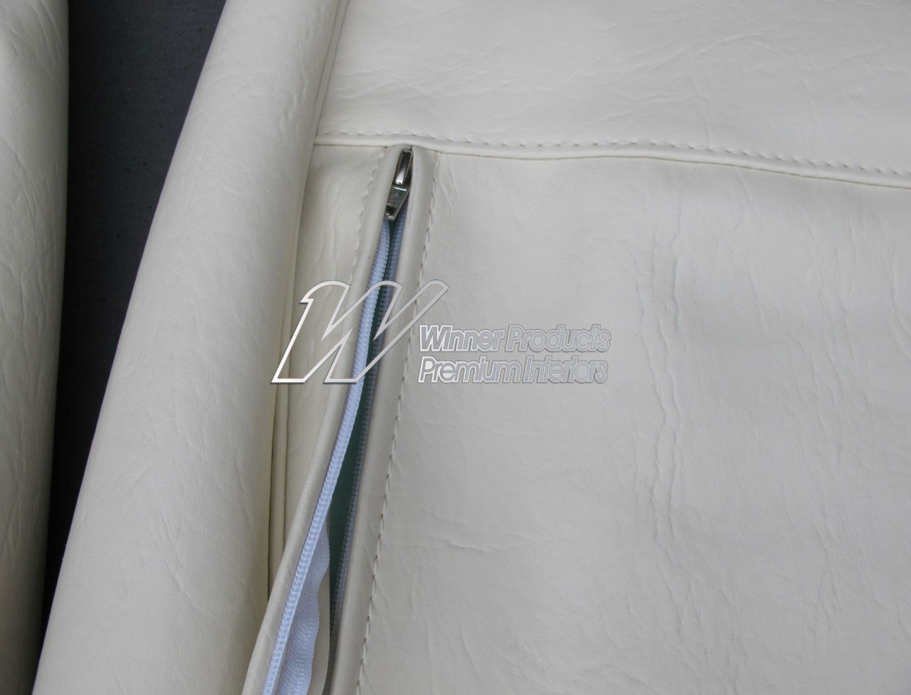 Ford GT XB GT Sedan W White Seat Covers (Image 3 of 14)